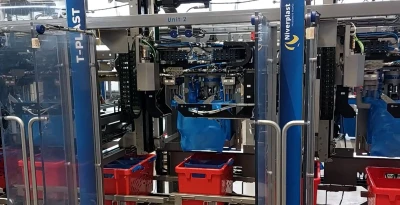 Crate destacking and triple t‑shirt bag placing | Niverplast